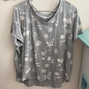Old navy short sleeve tee